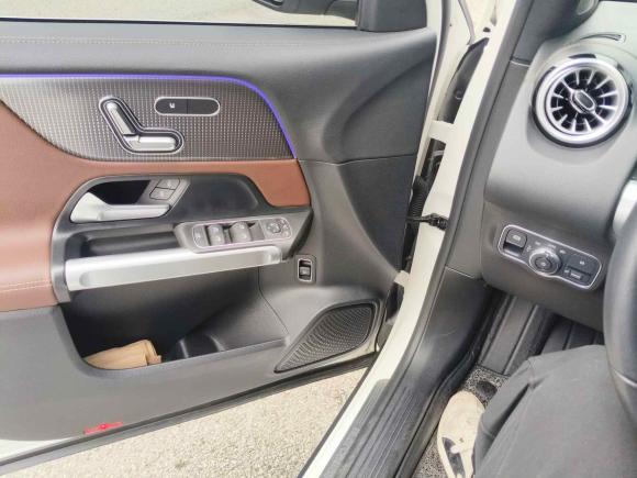 [青岛·鲁B] 二手奔驰奔驰GLB2022款 GLB 220 时尚型