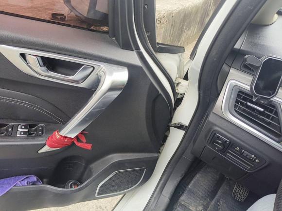 [武汉·鄂A] 二手吉利汽车远景X32017款 1.5L 手动尊贵型