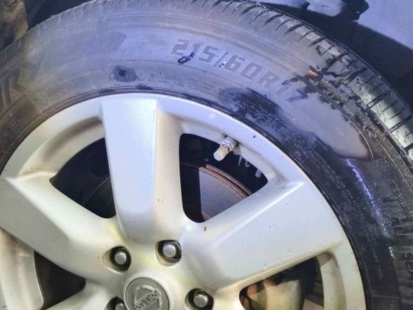 [成都·川A] 二手日产奇骏2010款 2.5L CVT旗舰版 4WD