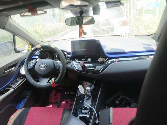 [上海·皖M] 二手丰田丰田C-HR2018款 2.0L 领先天窗版 国VI