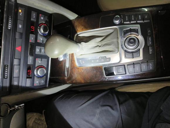 [上海·沪J] 二手奥迪奥迪A6L2010款 2.8 FSI 舒适型