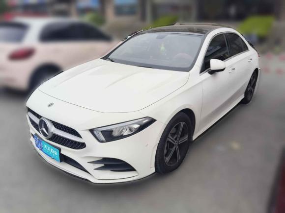 [苏州·苏U] 二手奔驰奔驰A级2022款 改款三 A 200 L 运动轿车时尚型