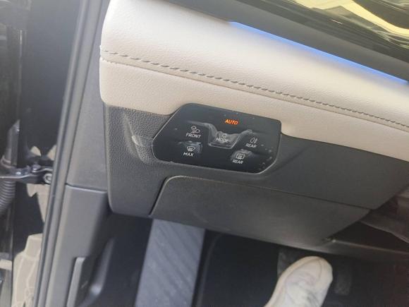 [深圳·粤B] 二手大众途昂2024款 530 V6 四驱龙祥版