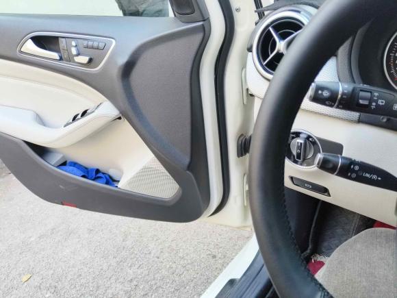 [济南·鲁A] 二手奔驰奔驰B级2015款 B 200 时尚型