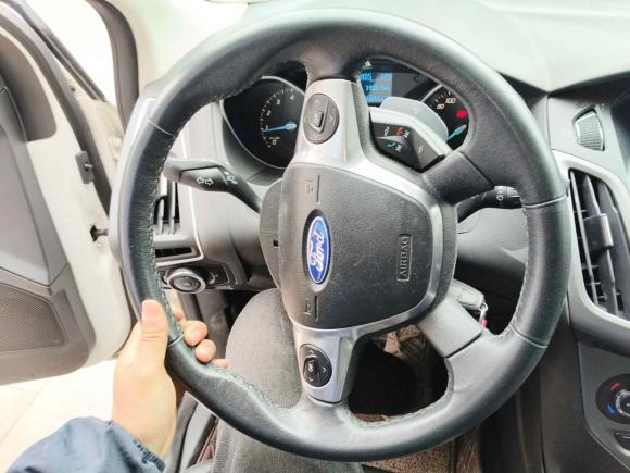 [南通·苏M] 二手福特福克斯2012款 两厢 1.6L 自动风尚型