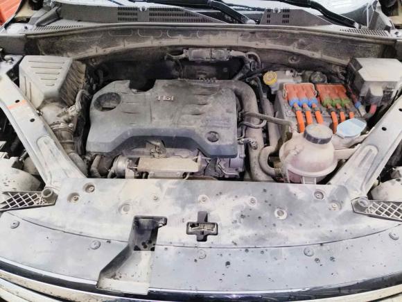 [上海·沪A] 二手荣威荣威RX5新能源2017款 eRX5 50T 混动互联尊荣旗舰版