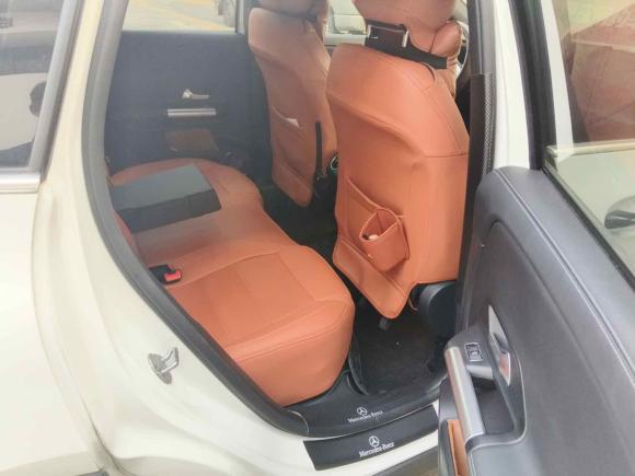 [广州·粤W] 二手奔驰奔驰GLA2022款 改款 GLA 200