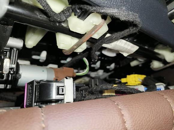 [深圳·粤B] 二手奔驰奔驰GLC2021款 GLC 300 L 4MATIC 动感型