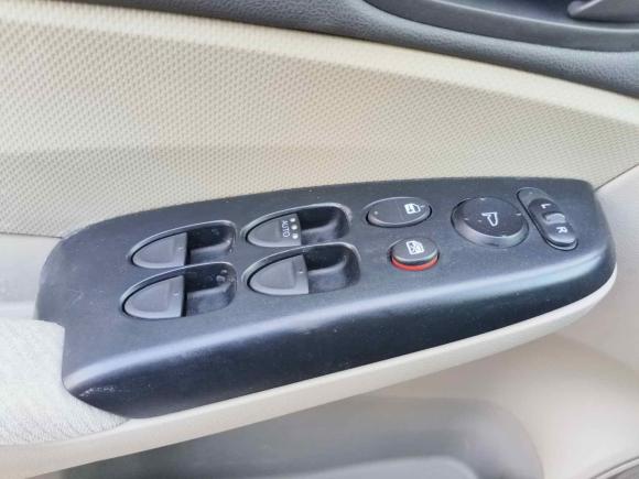 [武汉·鄂W] 二手思铭思铭2012款 1.8L 自动