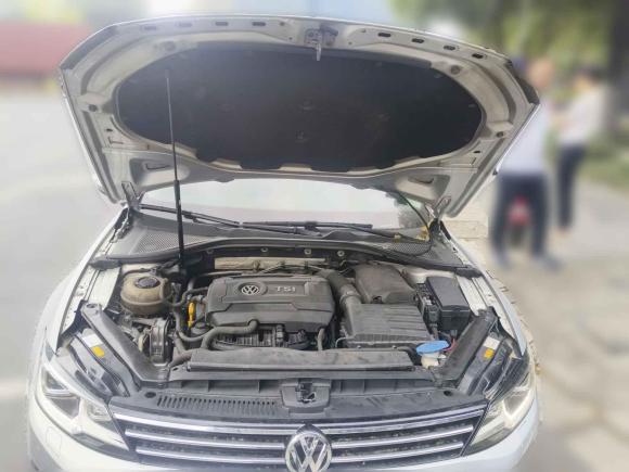 [广州·粤S] 二手大众凌渡2015款 330TSI DSG豪华版