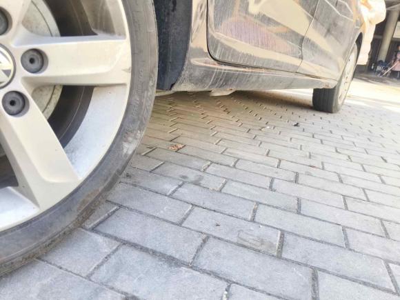 [上海·赣M] 二手大众桑塔纳2013款 1.6L 自动舒适版