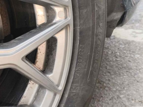 [武汉·鄂A] 二手奥迪奥迪A6L2012款 30 FSI 豪华型