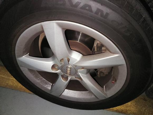 [广州·粤A] 二手奥迪奥迪A4L2015款 35 TFSI 自动标准型