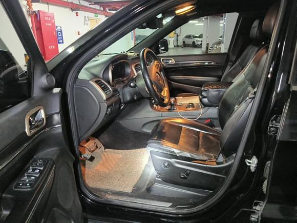 [上海·沪A] 二手Jeep大切诺基2014款 3.0L 舒享导航版