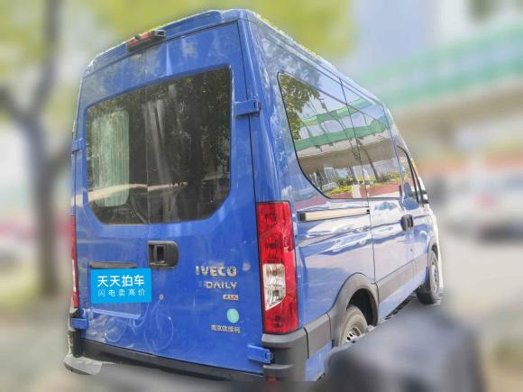 [南京·苏A] 二手依维柯依维柯欧胜2021款 2.0T 手动超瑞短轴高顶手动门F1A