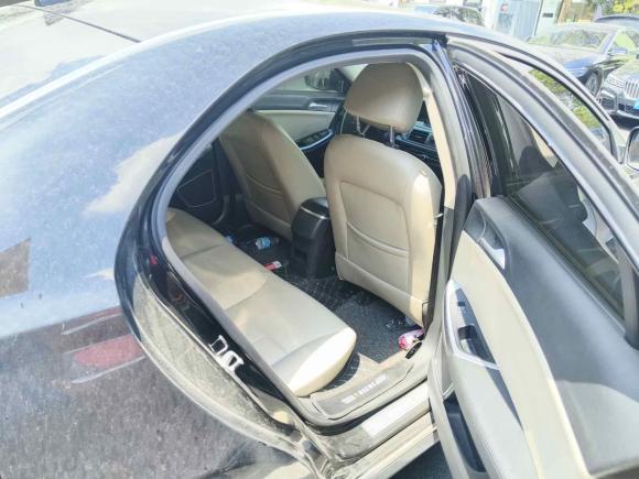 [上海·沪A] 二手荣威荣威e5502016款 尊享版