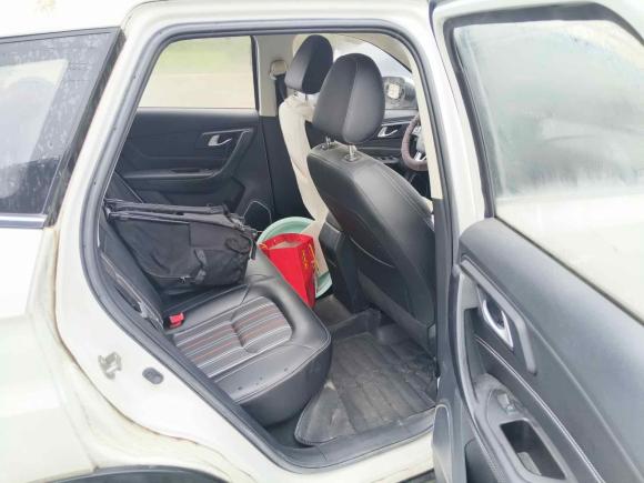 [芜湖·吉E] 二手奔腾奔腾X402018款 网红版 1.6L 手动舒适型