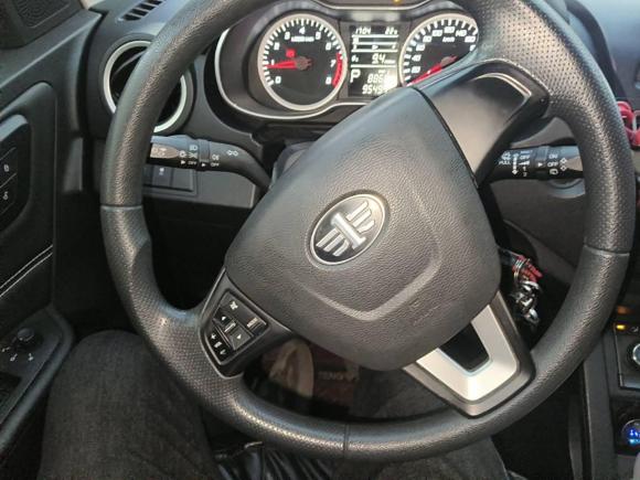 [苏州·苏E] 二手奔腾奔腾X402017款 1.6L 自动豪华型