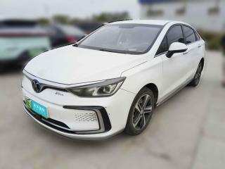 北京汽车北京EU52018款 R500 智风版