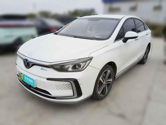 [佛山·粤E] 二手北京汽车北京EU52018款 R500 智风版