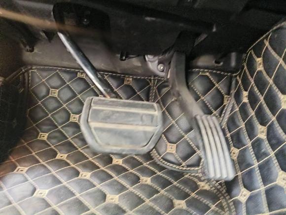 [青岛·鲁B] 二手路虎发现2012款 3.0 SDV6 HSE 柴油版