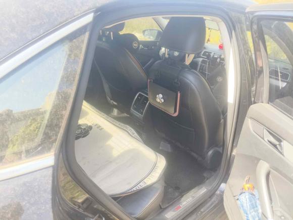 [深圳·湘A] 二手大众帕萨特2014款 1.8TSI DSG 30周年纪念版