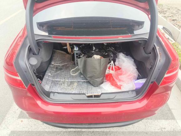 [上海·沪B] 二手捷豹捷豹XE2017款 2.0T 200PS R-Sport