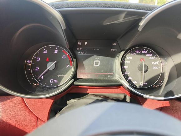 [上海·沪A] 二手阿尔法·罗密欧Giulia朱丽叶2017款 2.0T 200HP 豪华版