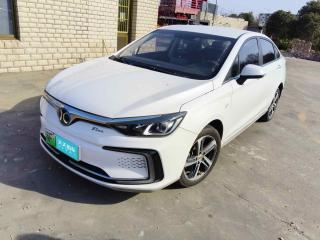 北京汽车北京EU52018款 R500 智风版