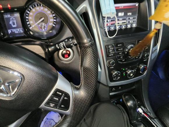 [杭州·浙A] 二手江铃驭胜S3502014款 2.4T 自动两驱柴油豪华天窗版5座