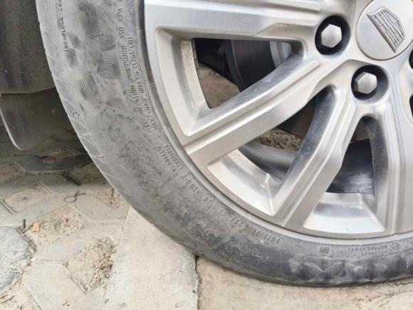 [南通·苏F] 二手凯迪拉克凯迪拉克XT42020款 28T 两驱领先型