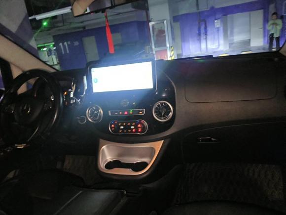 [上海·沪J] 二手奔驰威霆2021款 2.0T 精英版 9座