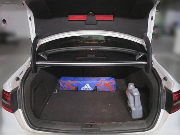 [武汉·鄂A] 二手奥迪奥迪A4L2015款 35 TFSI 自动舒适型