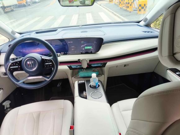 [上海·沪A] 二手别克别克GL8新能源2024款  陆尊 奢享版 7座