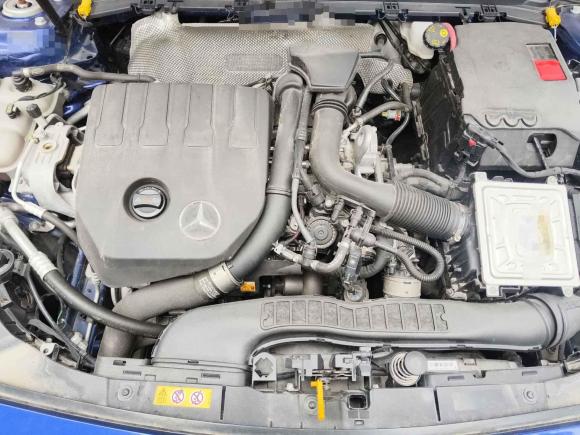 [上海·沪J] 二手奔驰奔驰A级2020款 A 180 L 运动轿车