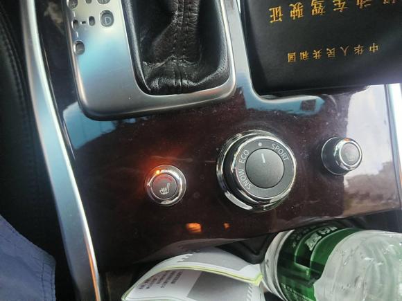 [上海·苏E] 二手英菲尼迪英菲尼迪Q702015款 Q70L 2.5L 悦享版