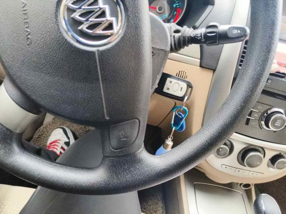 [苏州·苏E] 二手别克凯越2013款 1.5L 自动经典型