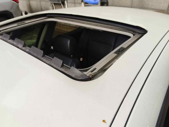 [上海·浙H] 二手宝马宝马3系2011款 320i双门轿跑车