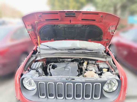 [南京·苏A] 二手Jeep自由侠2018款 互联大屏版 180T 自动劲能版