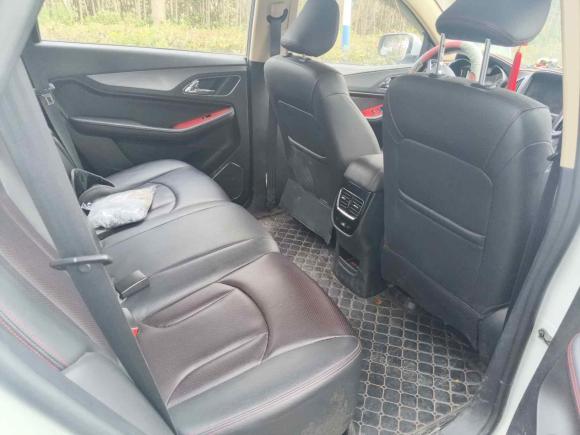 [南通·苏F] 二手宝骏宝骏5602015款 1.8L 手动豪华型