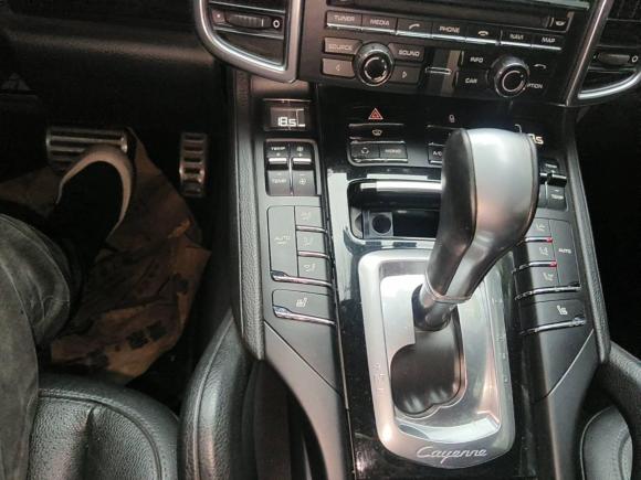 [杭州·浙A] 二手保时捷Cayenne2011款 Cayenne S Hybrid 3.0T