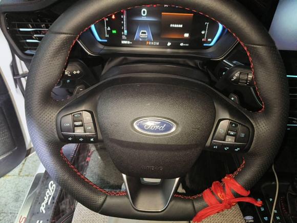 [深圳·桂K] 二手福特福克斯2022款 两厢 EcoBoost 180 自动ST Line