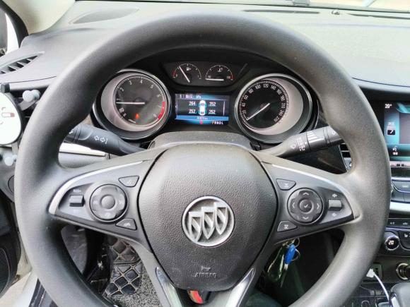 [无锡·苏B] 二手别克威朗2017款 三厢 20T 双离合精英型