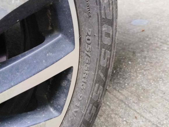 [广州·粤V] 二手长安欧尚长安欧尚A8002017款 1.6L 手动豪华型