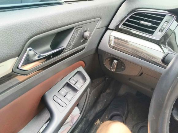 [佛山·湘B] 二手大众凌渡2015款 280TSI DSG豪华版