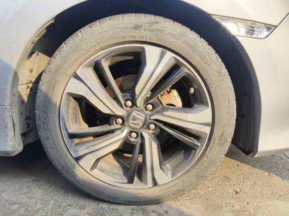 [武汉·鄂A] 二手本田思域2016款 220TURBO CVT尊贵版