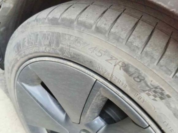 [上海·沪A] 二手特斯拉Model 32021款 标准续航后驱升级版 3D6