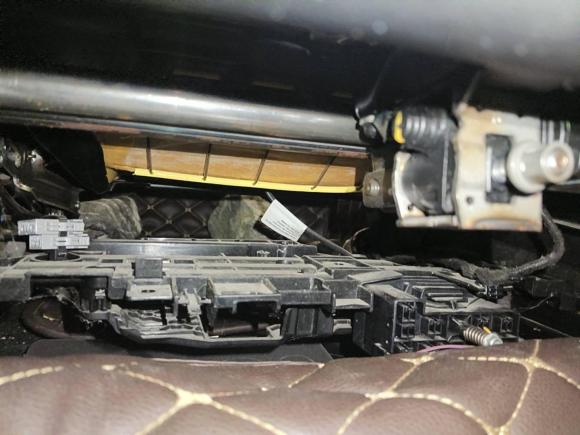 [济南·鲁A] 二手沃尔沃沃尔沃V402016款 T4 智雅版