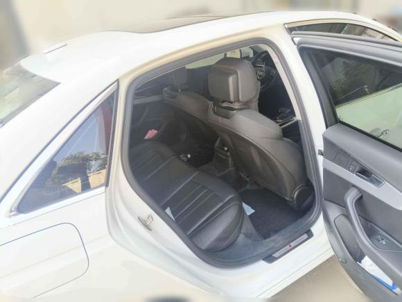 [青岛·鲁B] 二手奥迪奥迪A4L2020款 35 TFSI 时尚动感型