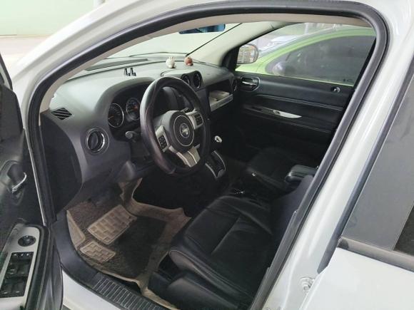 [成都·川A] 二手Jeep指南者2014款 2.0L 两驱豪华版